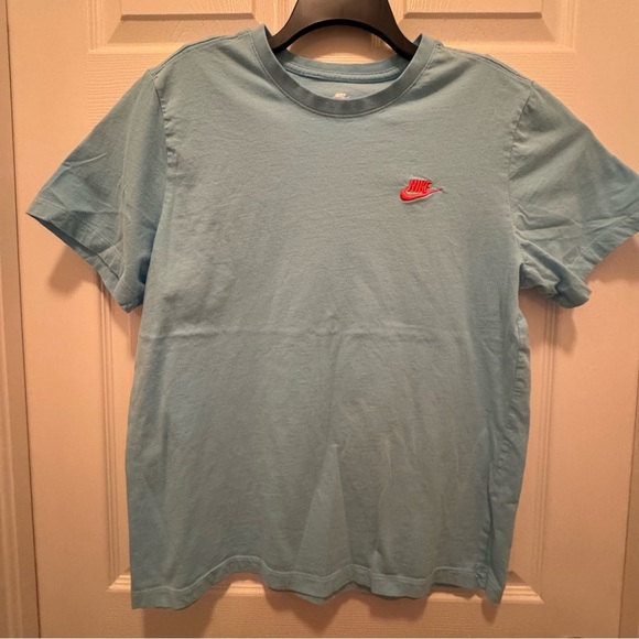 Nike Men's T-Shirt Large Red Embroidered Logo Short Sleeve Cotton Tee Top - Picture 1 of 5